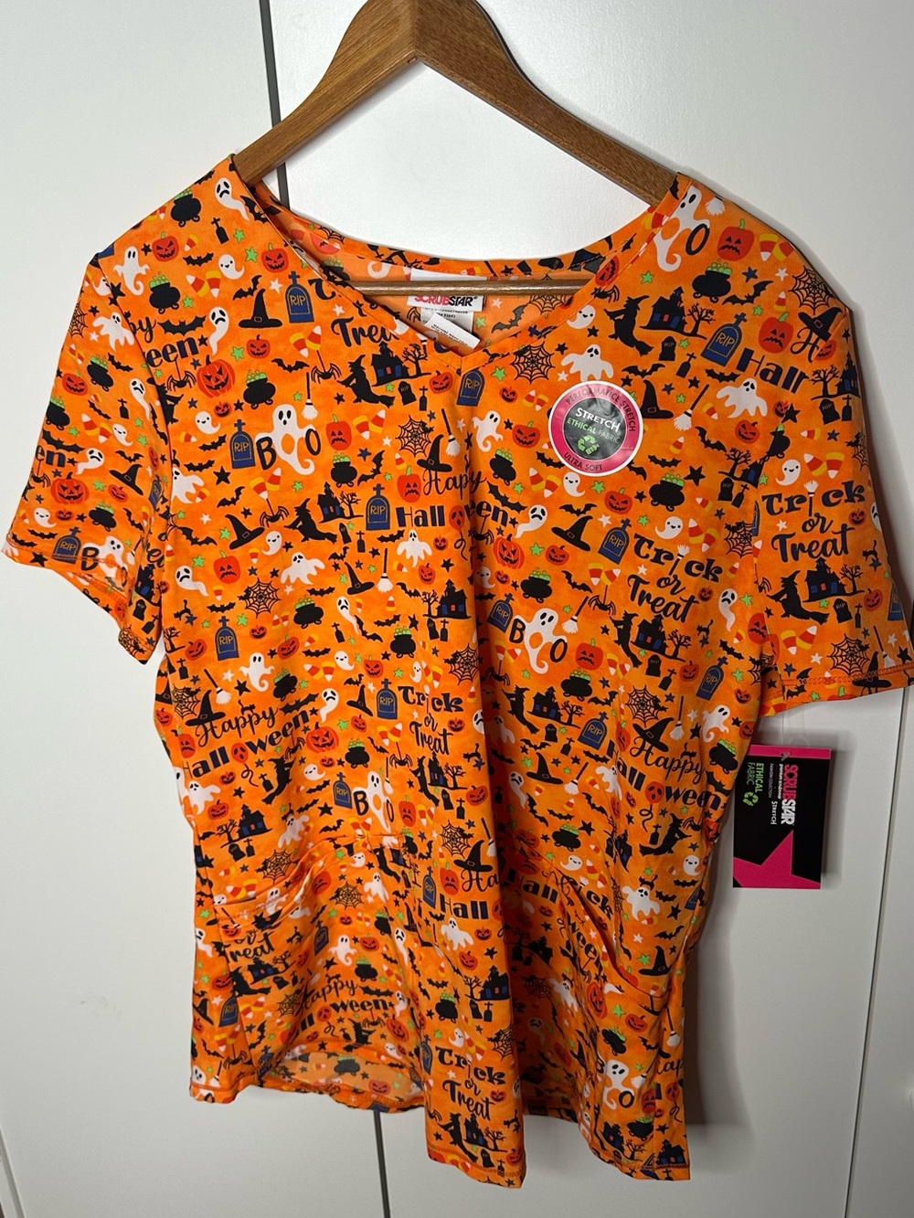 Scrubstar Halloween Scrub Top Orange Print Size M Stretch NWT